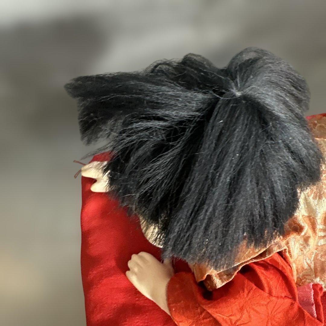 はいはい市松人形 赤い和服 黒髪 うつ伏せ難あり